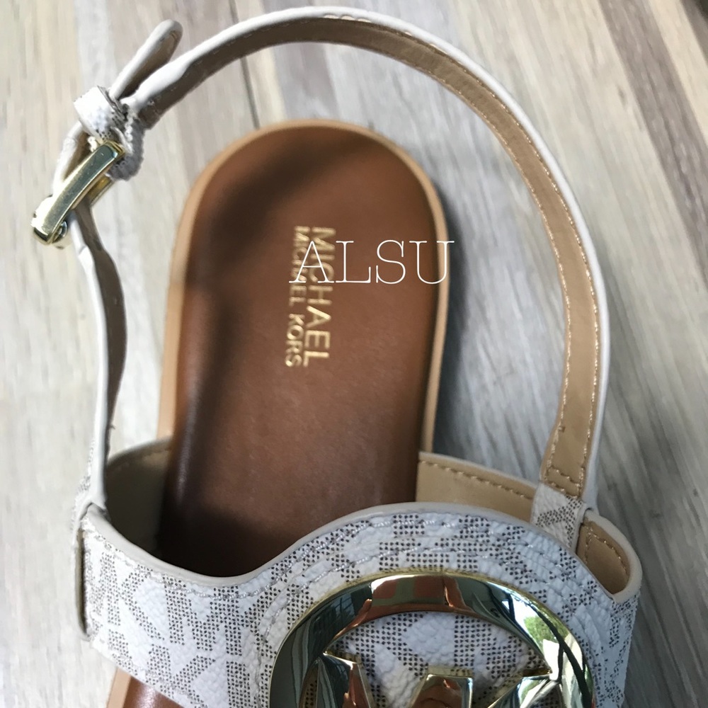 Michael Kors Aubrey Charm Thong Mini Logo Vanilla - Picture 7 of 7